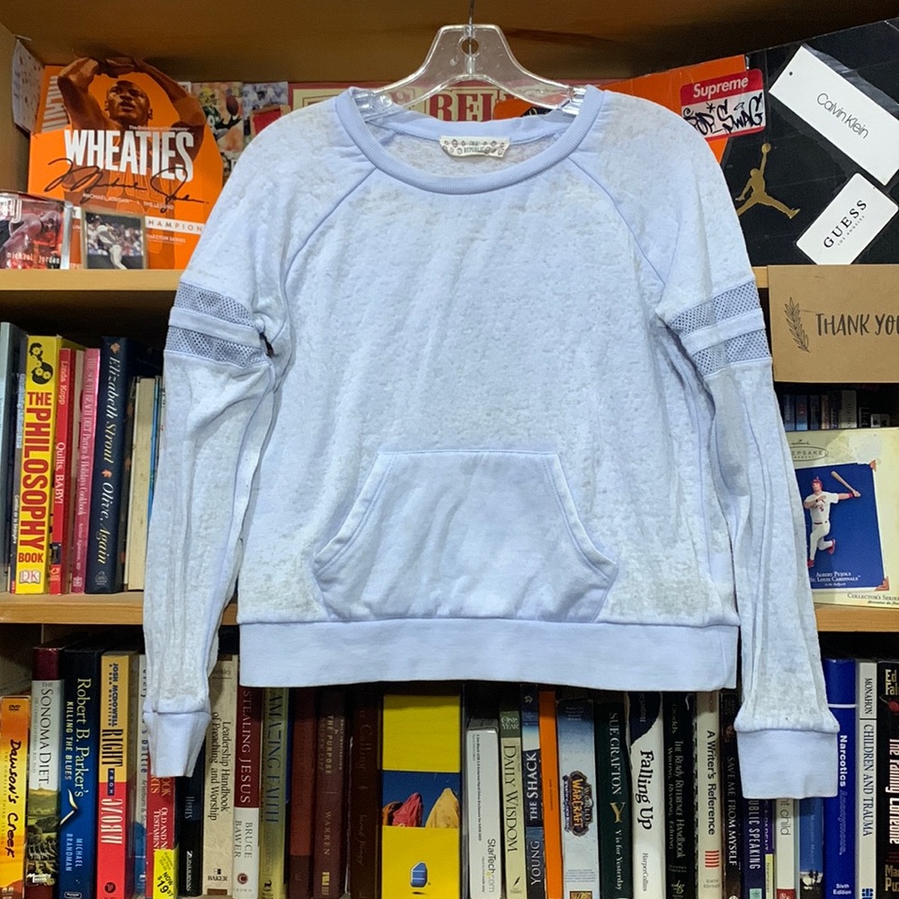 PINK REPUBLIC-baby blue long sleeve lightweight pullover crewneck sweatshirt